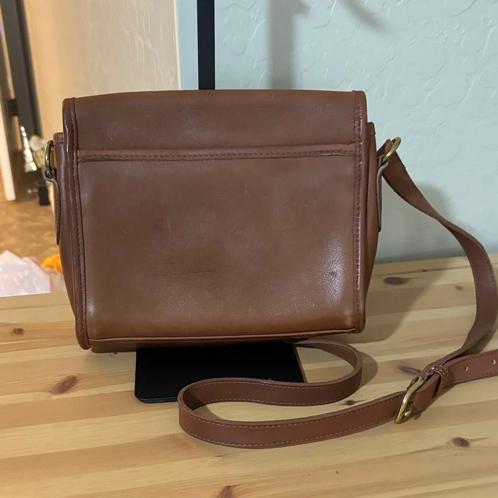 Coach Vintage Devon Brown Leather Shoulder Bag - Picture 3 of 10